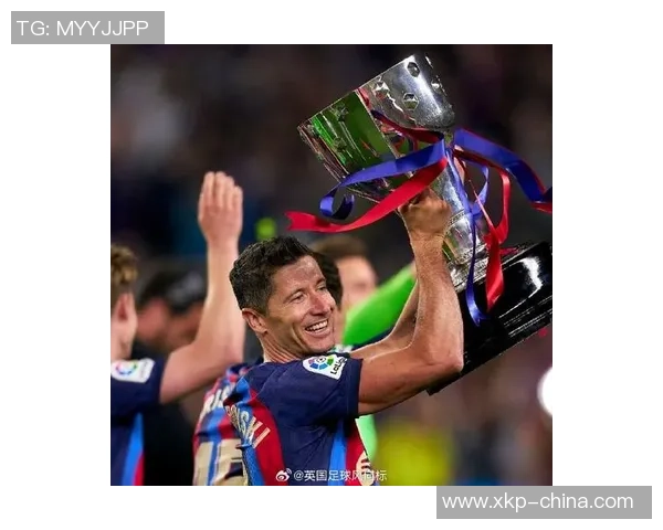 莱万领衔新赛季足球盛宴球迷期待他的精彩表现与惊艳进球